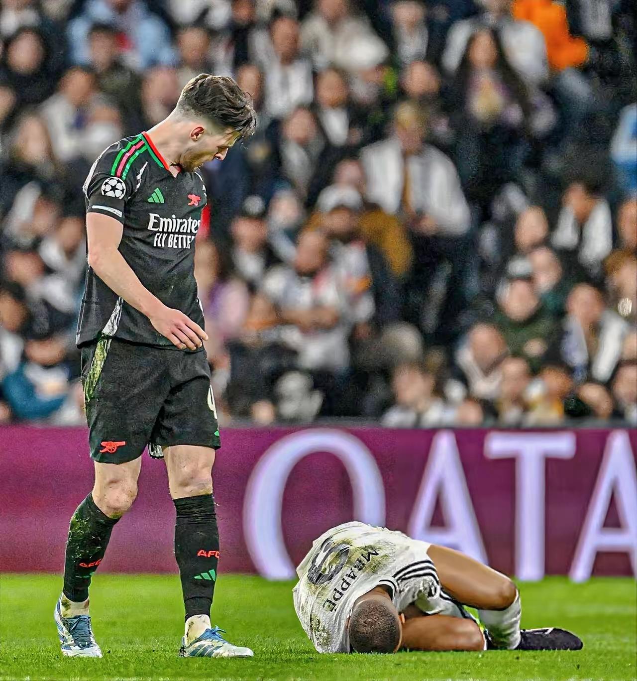 kaiyun官网-姆巴佩重返赛场，最后时刻胜出首场状态出色，阿森纳观众沸腾！气势如虹延续(姆巴佩法甲表现)